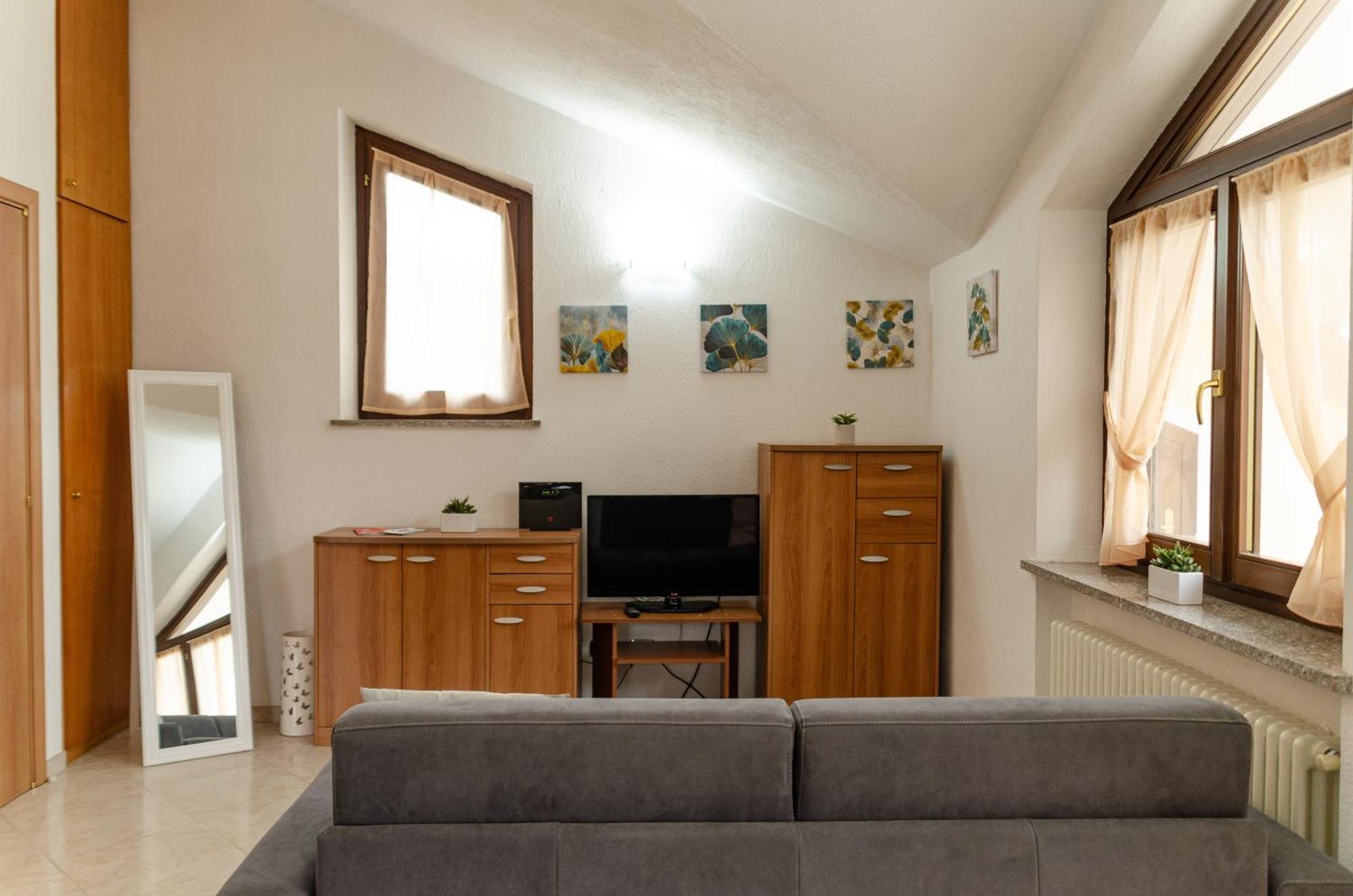 Sarre Skyline Apartment - Relax In Valle D'Αόστα Εξωτερικό φωτογραφία